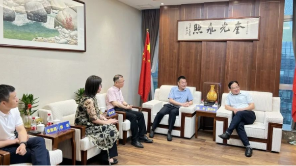 廈門市政協(xié)黨組副書記、副主席 黃國彬一行蒞臨我司考察調(diào)研